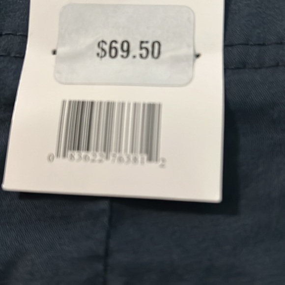 Lee - Picture 3 of 3